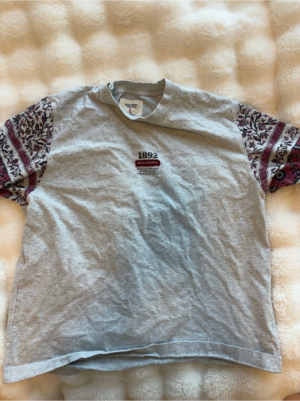 Abercrombie & Fitch Grey Tee with Maroon Patterned Sleeves